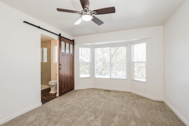 Building Photo - 4732 Helenic Ln