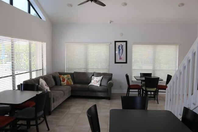 Building Photo - 2668 La Lique Cir