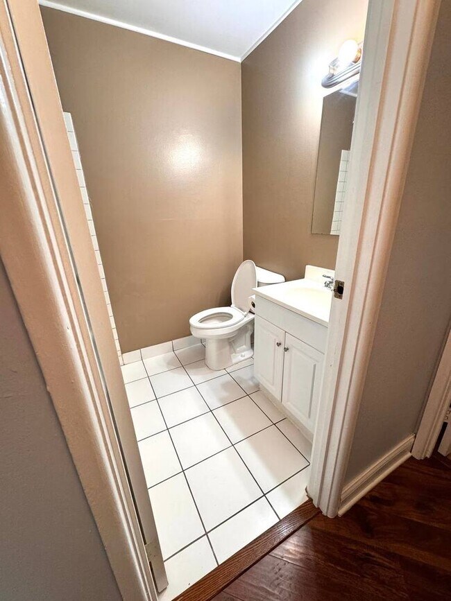 Building Photo - 2 Villa Verde Dr