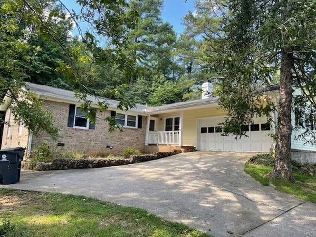 Building Photo - 705 Georgia Ave