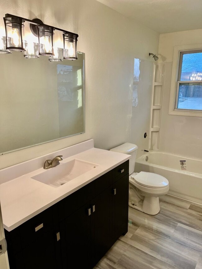 Building Photo - 1708-1712 Amy St