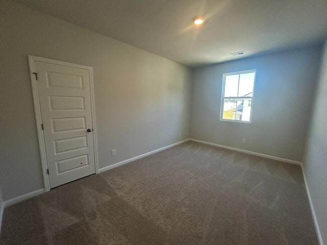 Building Photo - 762 Sturdy Root Pl