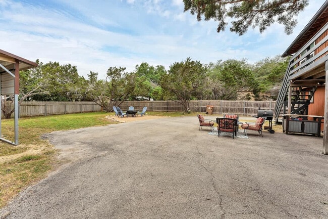 Building Photo - 1142 Amanda