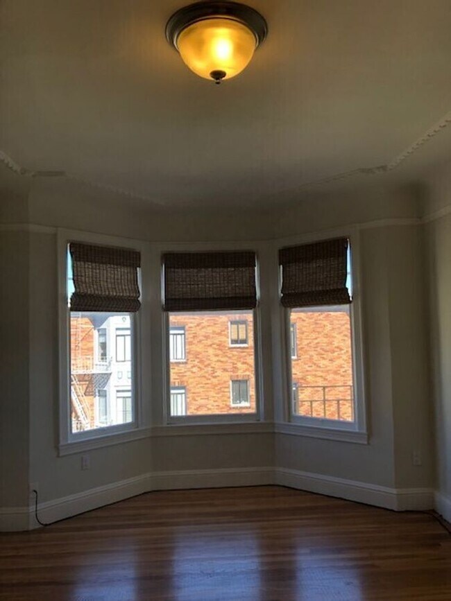 Building Photo - 3155 Broderick St