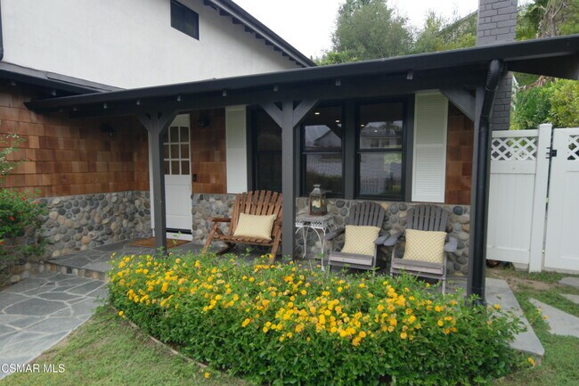 Building Photo - 30621 Sandtrap Dr