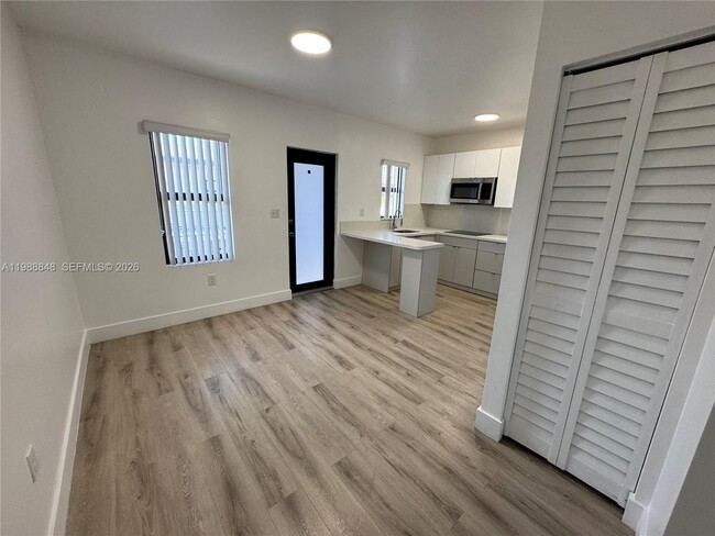 Building Photo - 1971 NW 2nd Ct