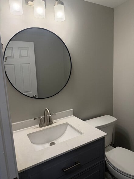 Building Photo - 4325 Savoy Ln