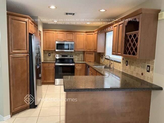 Building Photo - 2450 NW 72nd Ave