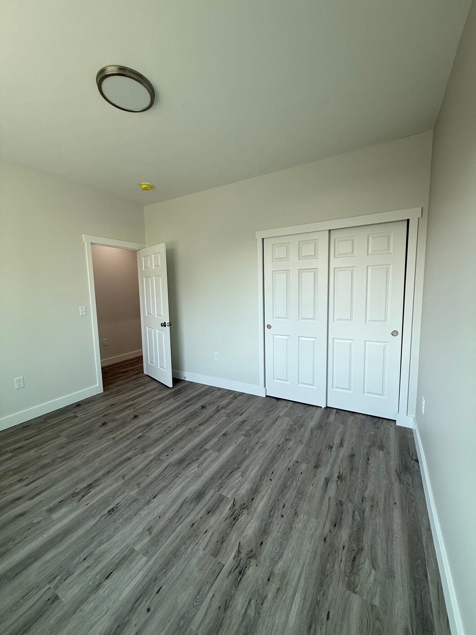 Building Photo - 8673 Charles Rd NE