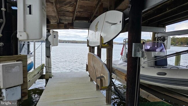 Building Photo - 36 Shore Dr