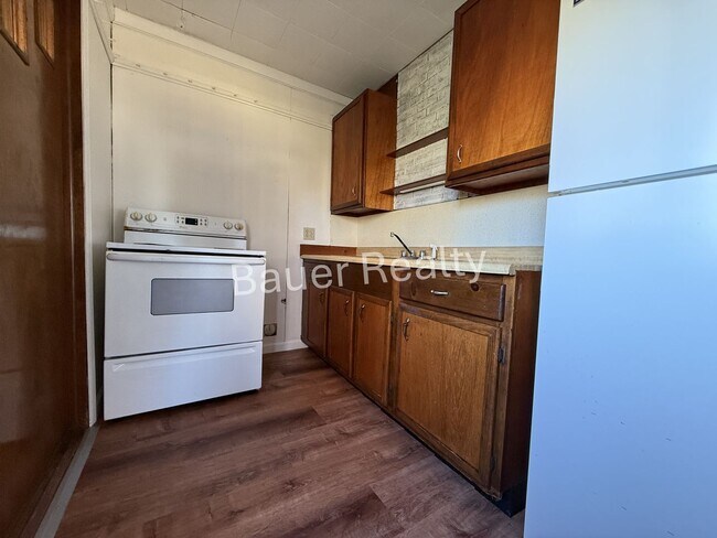 Building Photo - kan