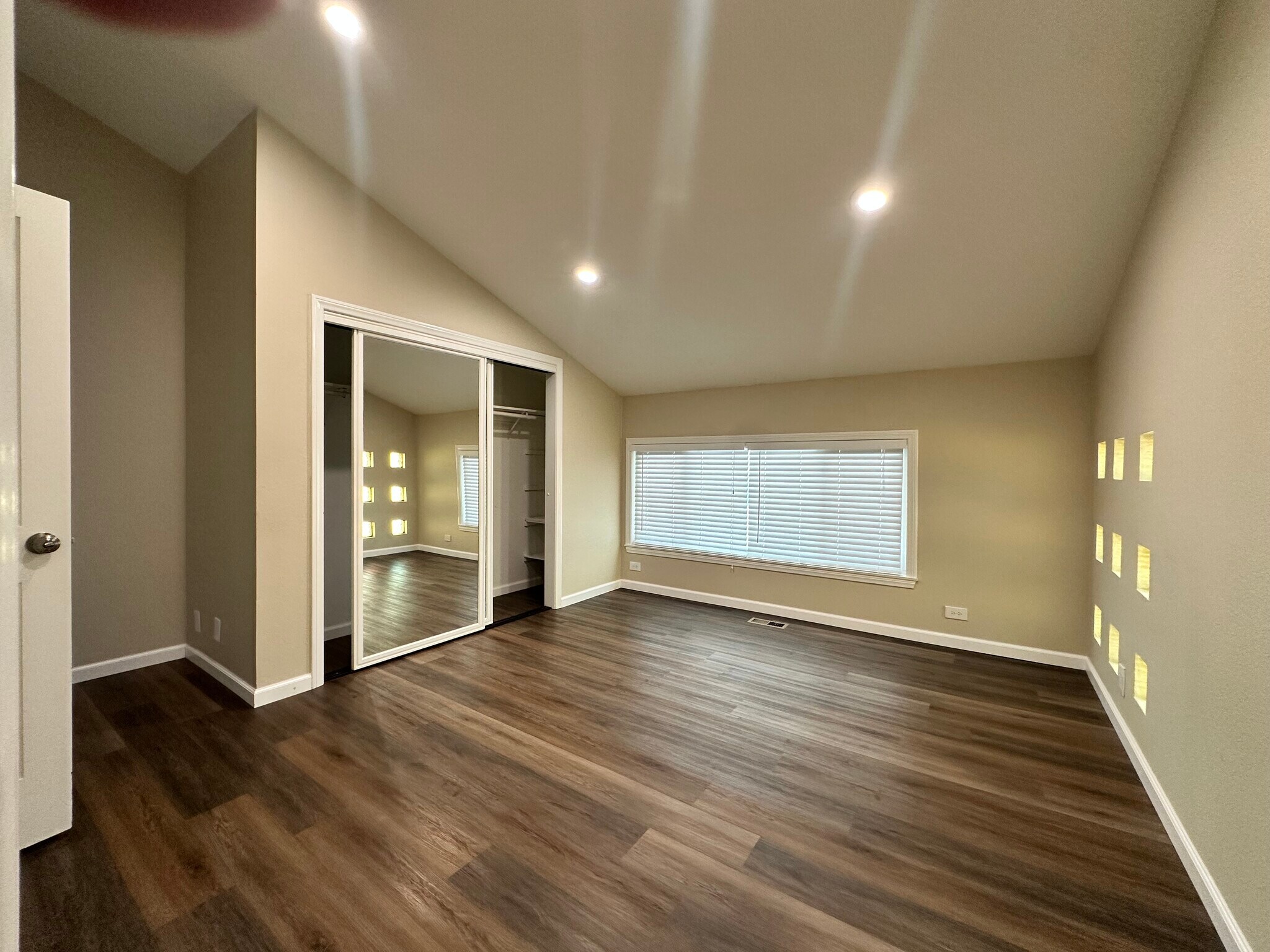 Building Photo - 1350 Camino Cristobal