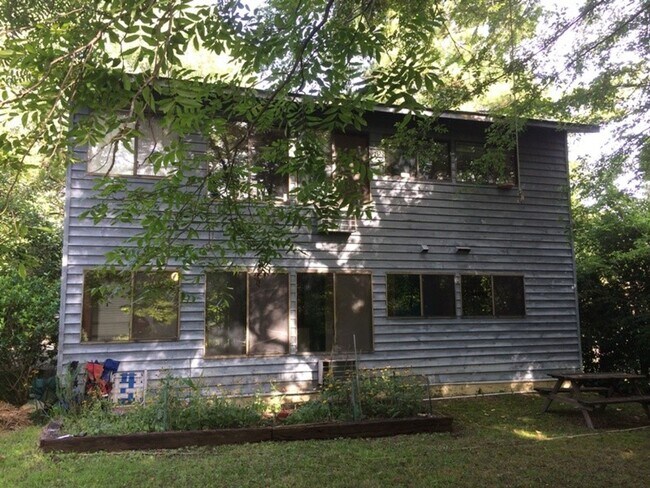 Building Photo - 106 Pleasant Dr