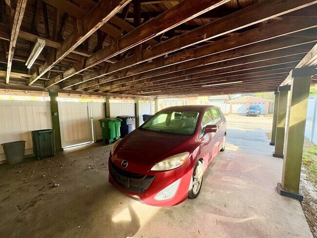 Building Photo - 302 W Haya St