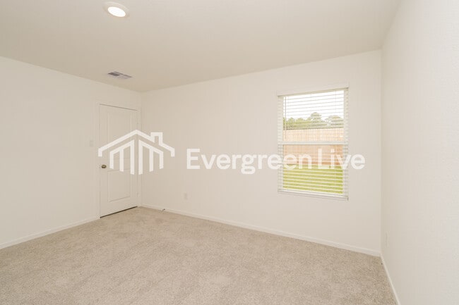 Building Photo - 7907 Meadow Cranesbill Ln