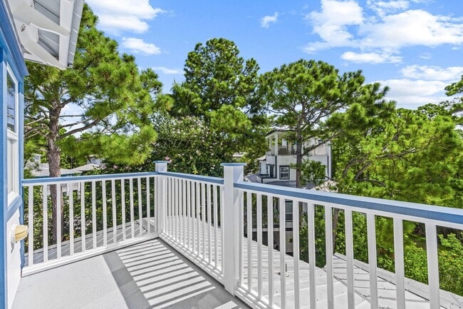 Building Photo - 92 Cypress Breeze Dr