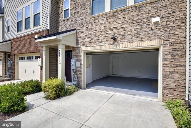 Building Photo - 7906 Marietta Dr