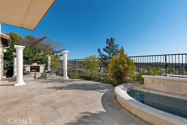 Building Photo - 27683 Manor Hill Rd
