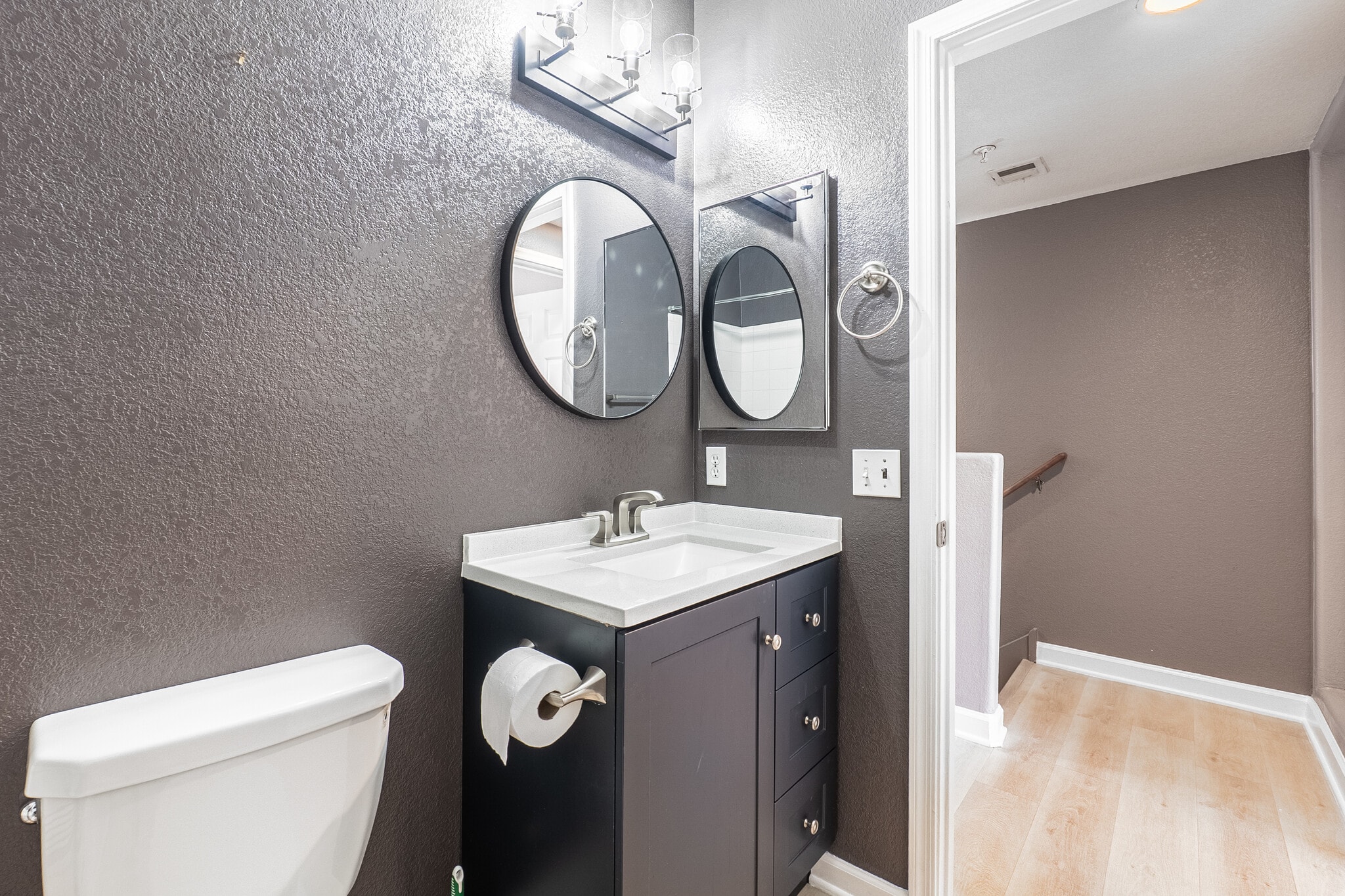 Building Photo - 4455 E Paradise Village Pky S