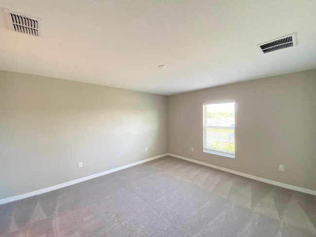 Building Photo - MOVE IN BY END OF MARCH AAND RECEIVE TWO WEEKS FREE!!  Hills Of Tuscany - Great Location, 3/2/2 *...