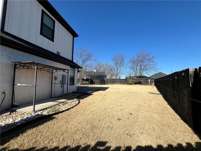 Building Photo - 819 Malbec Rd