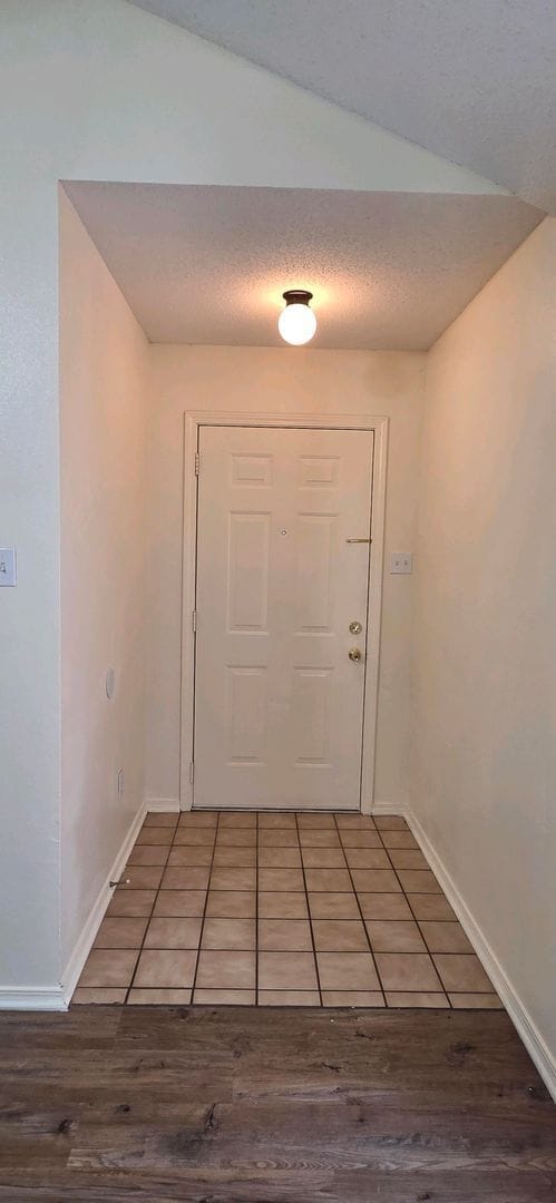 Building Photo - Available Now! Adorable 2 Bedroom 2 Bath Duplex in Longview!
