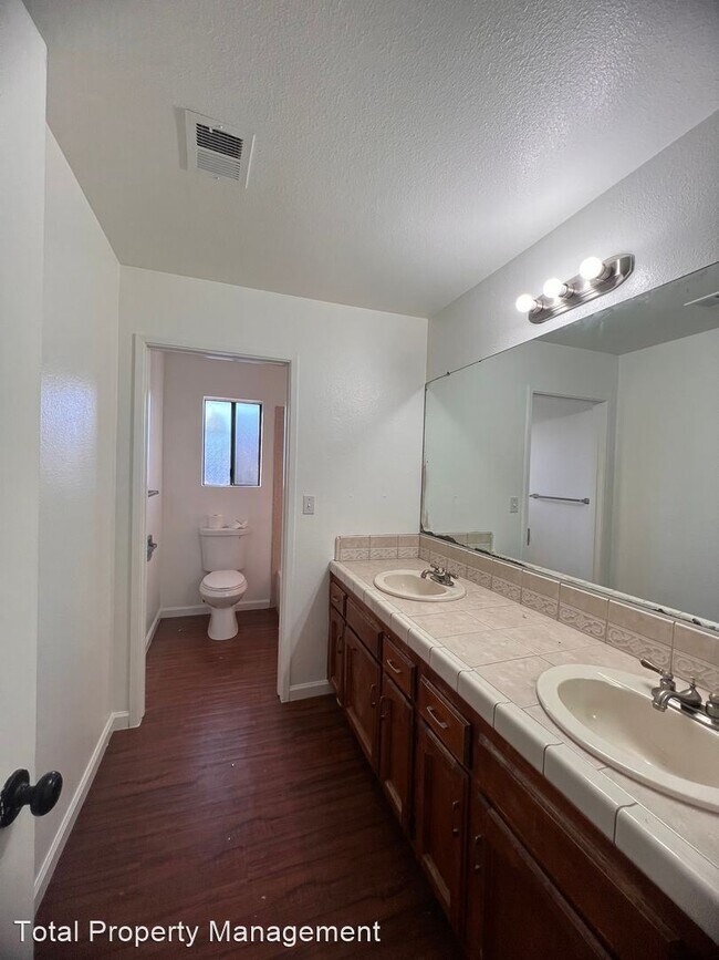 Building Photo - 3 br, 2 bath House - 1697 E. Avila Dr
