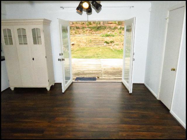 Building Photo - 101 White Oak Ln