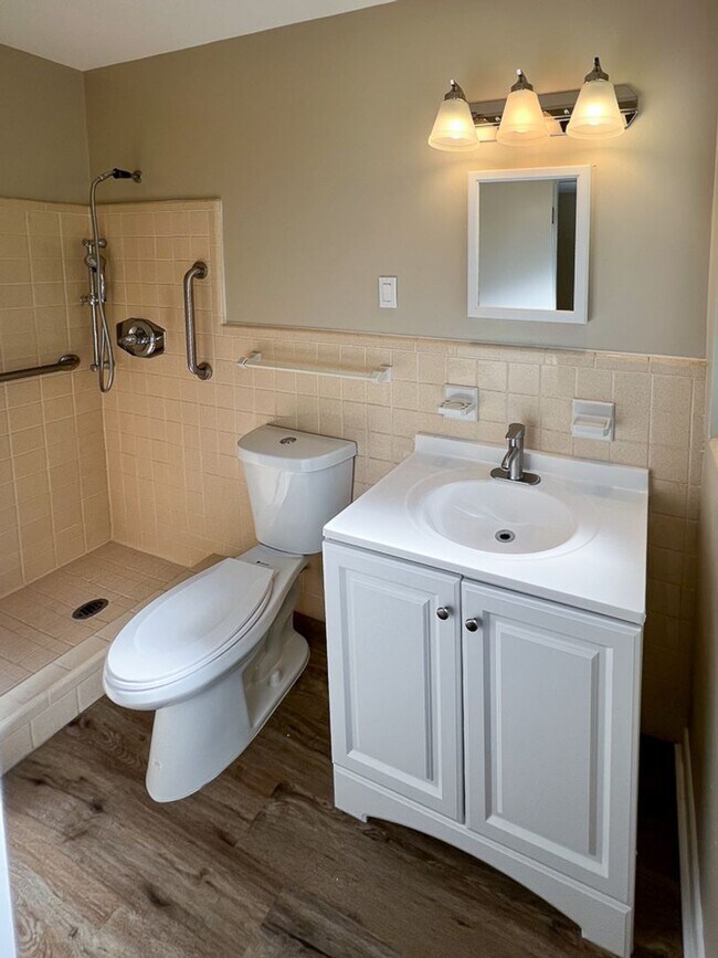 Building Photo - Pet Friendly 3BR/2BA NW Gainesville Home - Available mid-July!