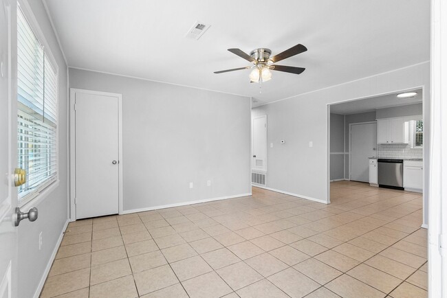 Interior Photo - Fayetteville Flats