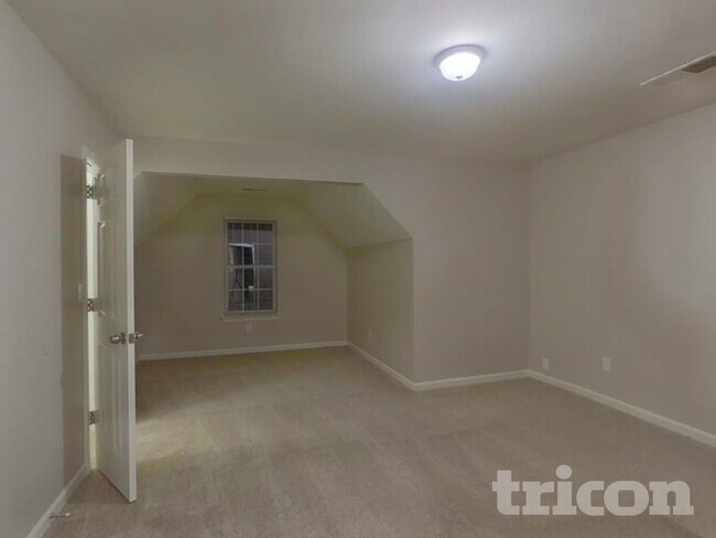 Building Photo - 5506 Linda Vista Ln