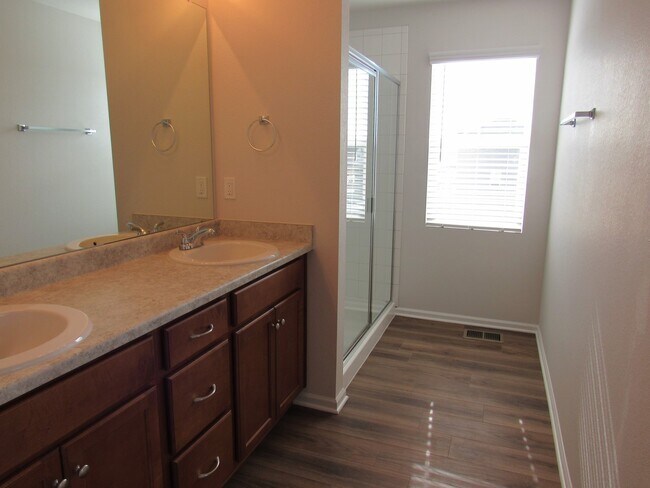 Building Photo - Corner lot home in Highly Desirable Reunion