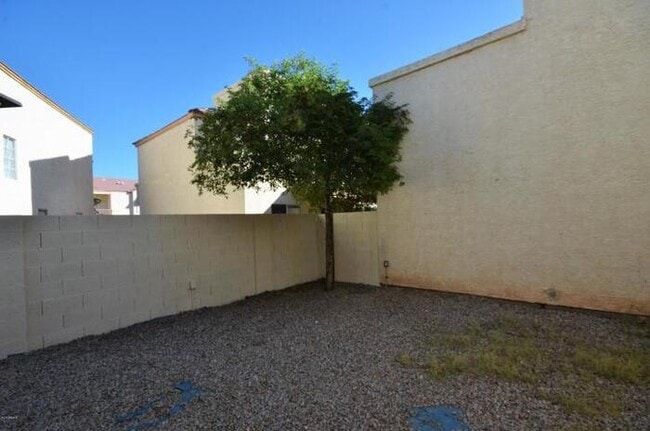 Building Photo - 1026 W Pegasus Dr