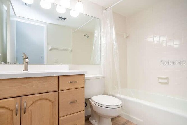 Building Photo - 1361 Snell Isle Blvd NE