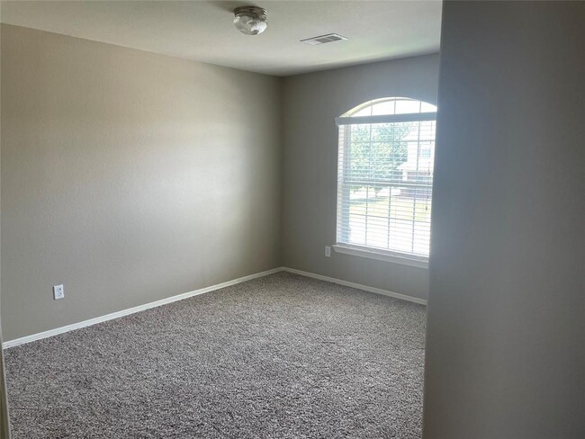 Building Photo - 2209 Jefferson Crossing Dr