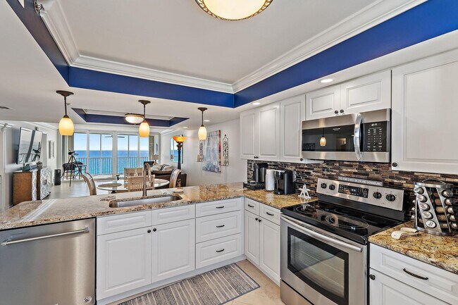 Building Photo - 840 Ocean Dr