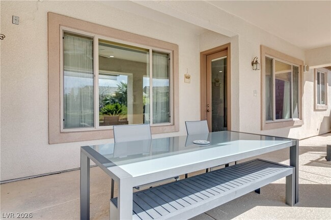 Building Photo - 2665 Chateau Clermont St