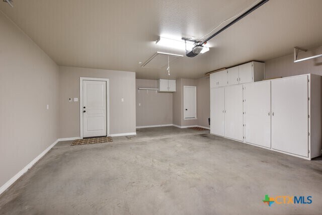 Building Photo - 1802 Rustic Manor Dr
