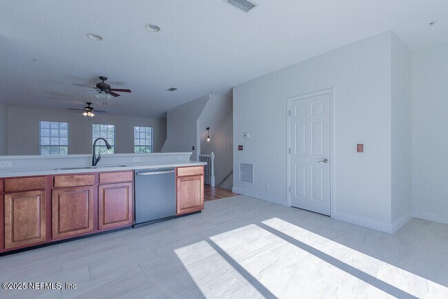 Building Photo - 4422 Capital Dome Dr