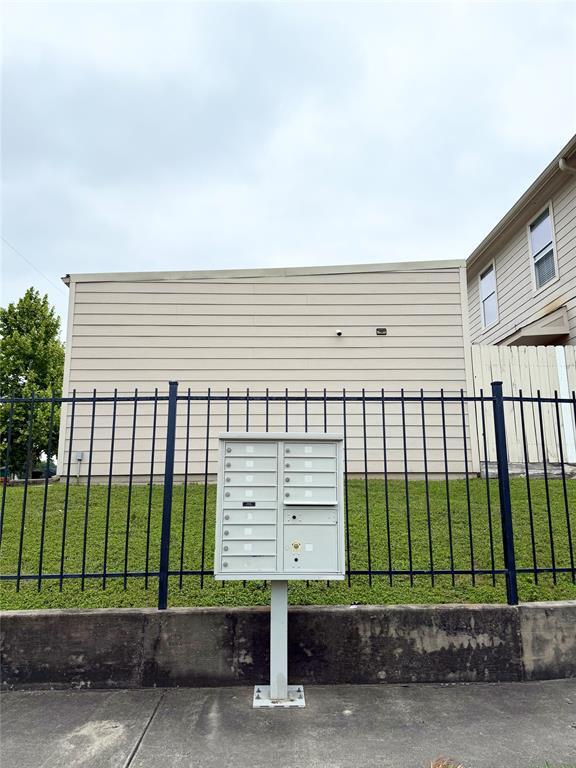 Building Photo - 10066 Emnora Ln