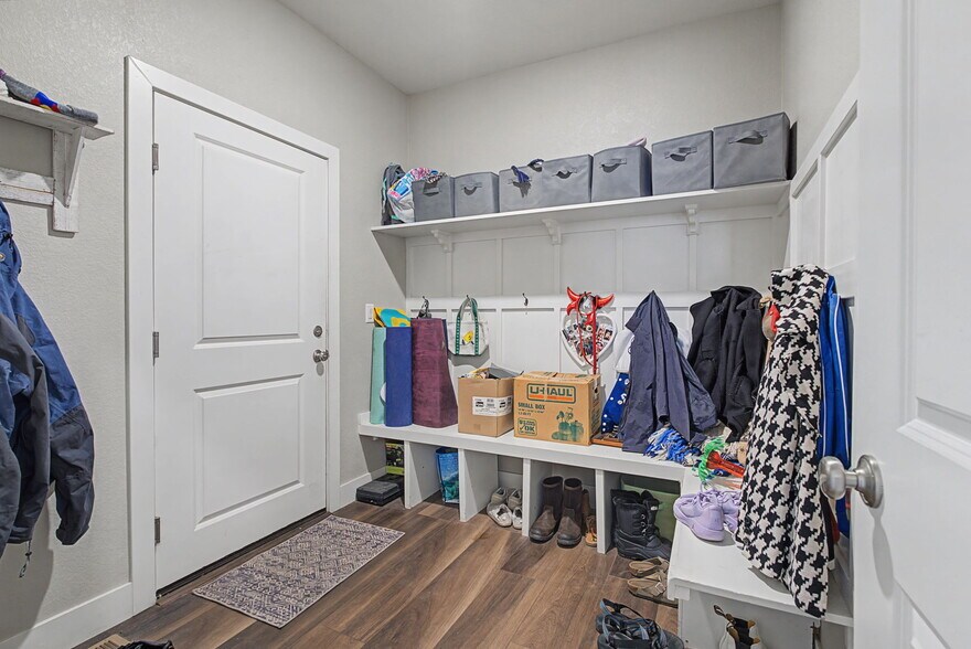 Building Photo - 2102 Summerlin Ln