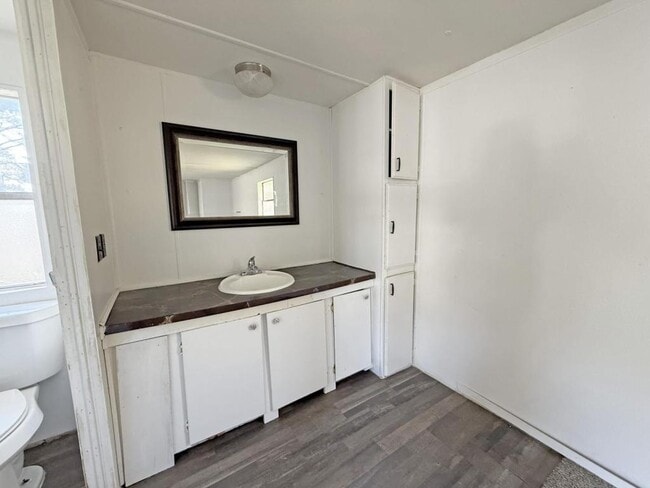 Building Photo - 260 Ponderosa Ln