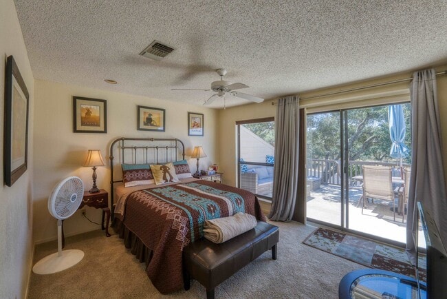 Building Photo - 307 Crestview