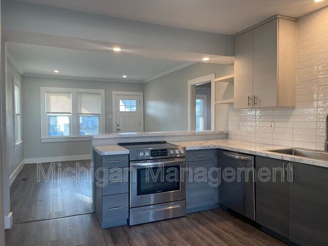 Building Photo - 3738 Edgar Ave