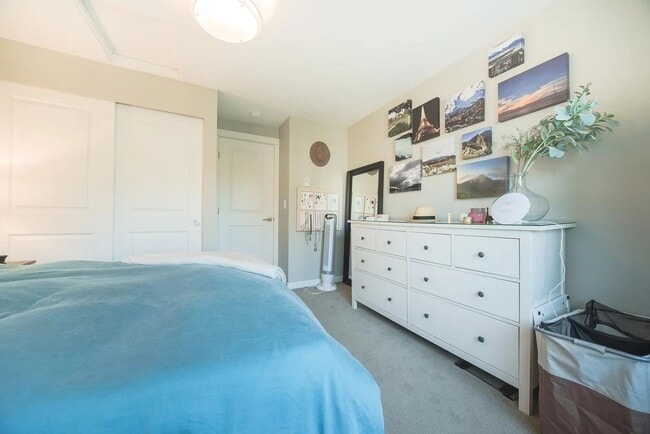 Building Photo - First Hill/Central District Townhome