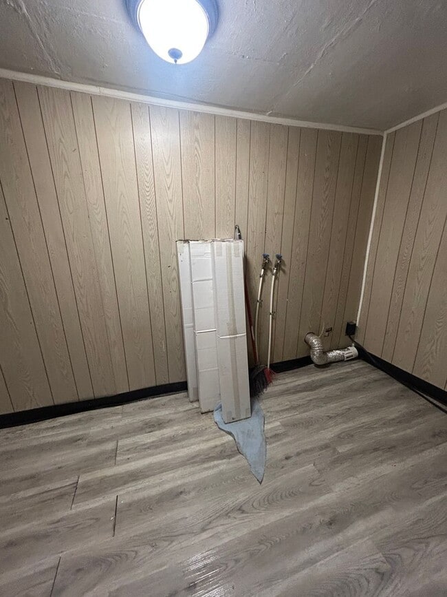 Building Photo - 1 bedroom 1 bath House