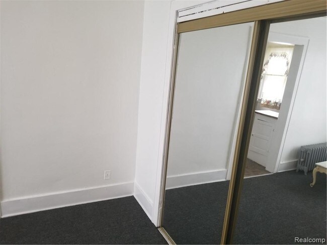 Building Photo - 9105 Clarion St