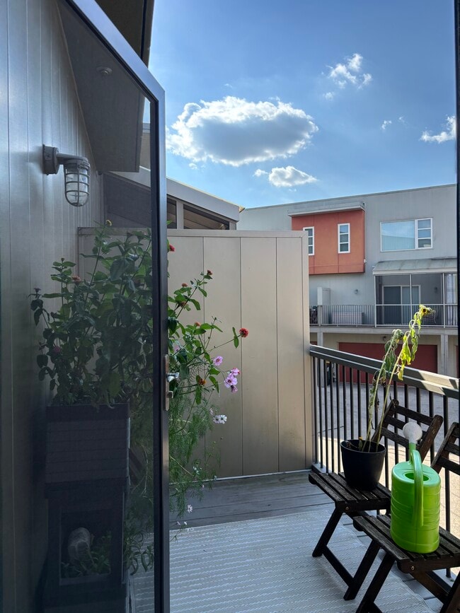 Building Photo - 5619 Brendan Ave