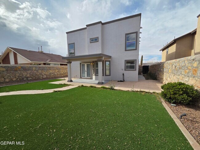 Building Photo - 12640 Gilded Sun Dr