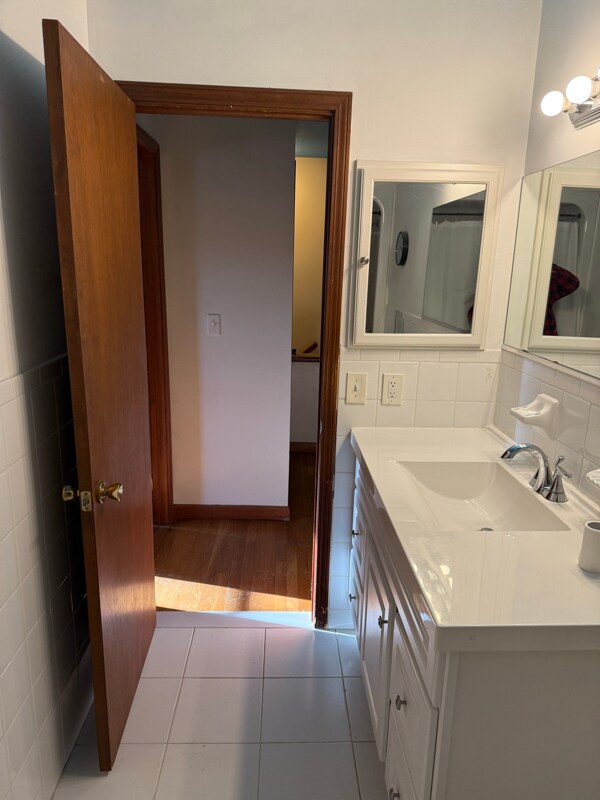 Building Photo - 7 Bryson Ave